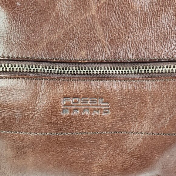 VTG Fossil Brand Brown Genuine leather distressed duffel Transit Carry on Flaw - Picture 2 of 14